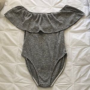 Everly light gray off the shoulder bodysuit